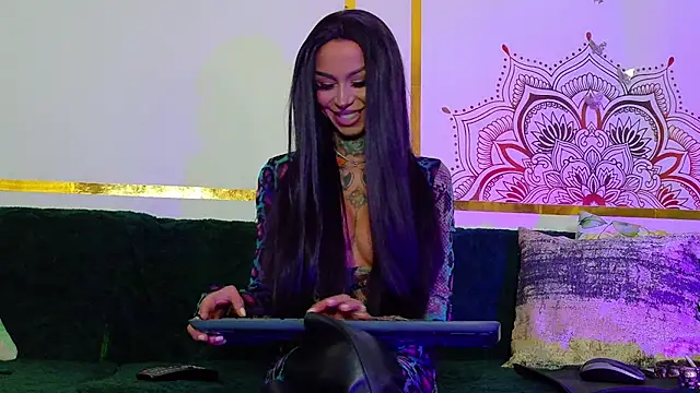 PandoraVolkov online show from 10.19.25