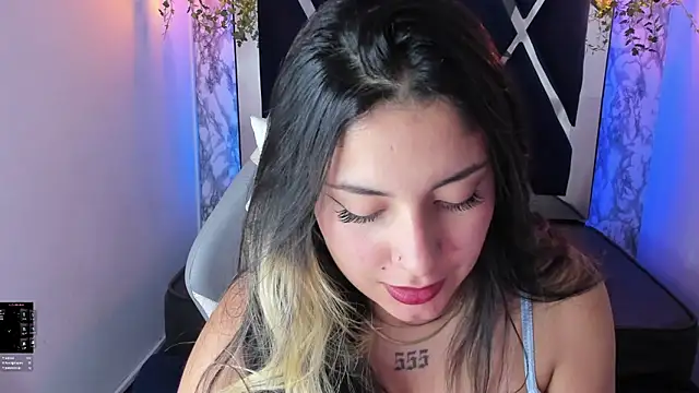 Lia 14  online show from 01.05.25