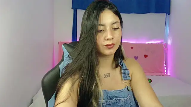 Lia 14  online show from 02.23.25