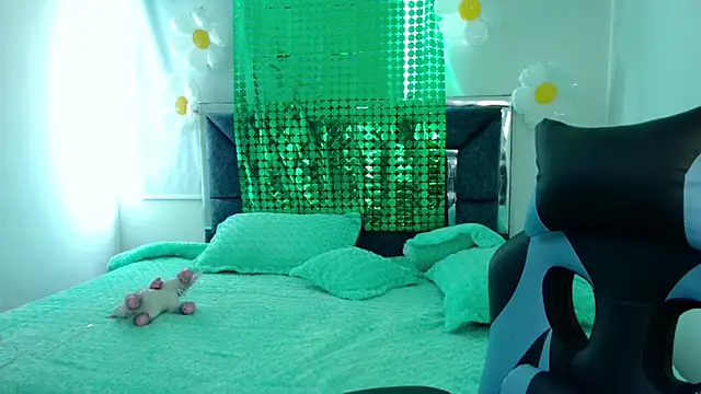 Lia 14  online show from 03.13.25