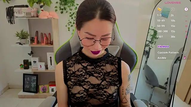 Snapshot of rosse_98_ chatting on 09.25.25 rosse 98 online show from 09.25.25