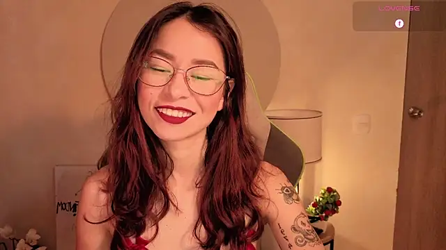 Snapshot of rosse_98_ chatting on 06.13.26 rosse 98 online show from 06.13.26