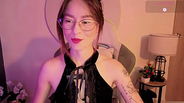 Snapshot of rosse_98_ chatting on 06.22.26 rosse 98 online show from 06.22.26