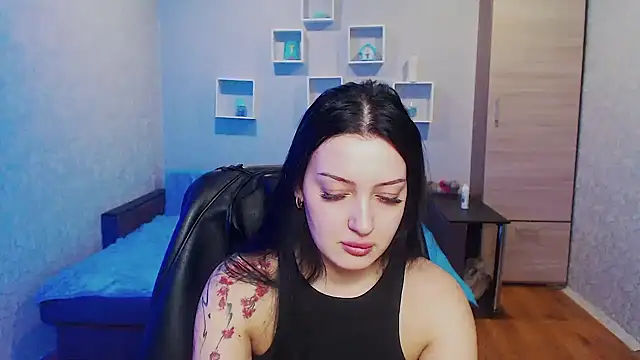 Snapshot of SkarlettMonliss chatting on 01.13.25 SkarlettMonliss online show from 01.13.25