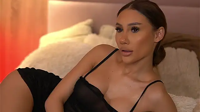 Snapshot of AvaHeath chatting on 03.02.25 AvaHeath online show from 03.02.25