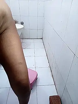 Snapshot of reemacouple007 chatting on 03.10.26 reemacouple007 online show from 03.10.26