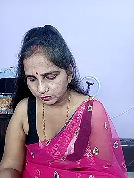 Snapshot of reemacouple007 chatting on 04.02.26 reemacouple007 online show from 04.02.26