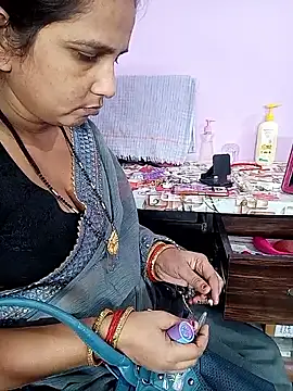 Snapshot of reemacouple007 chatting on 04.13.26 reemacouple007 online show from 04.13.26