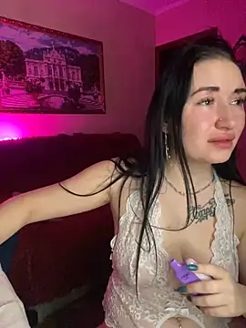 Roxana Bell online show from 01.28.25