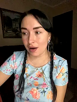 Roxana Bell online show from 11.27.25