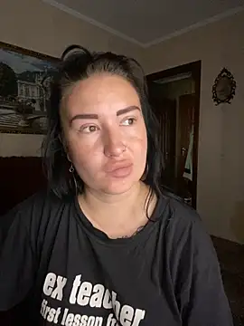 Snapshot of Roxana_Bell chatting on 06.12.26 Roxana Bell online show from 06.12.26