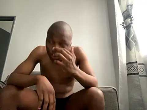 Snapshot of liluxxx32 chatting on 01.14.26 liluxxx32 online show from 01.14.26