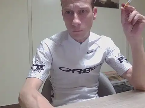 Snapshot of sportgearslet chatting on 10.21.25 sportgearslet online show from 10.21.25