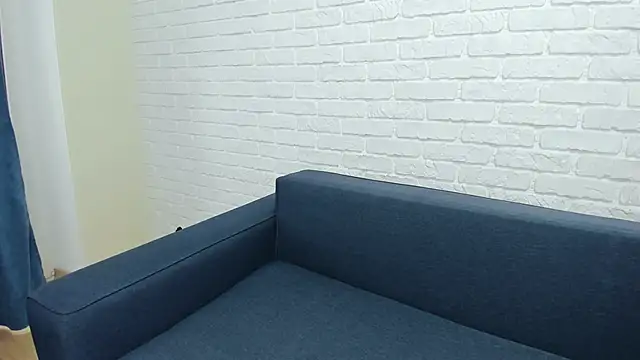 LayaFlow online show from 11.26.25