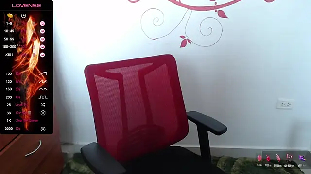 Snapshot of Roxanne_Ssummers chatting on 09.25.25 Roxanne Ssummers online show from 09.25.25