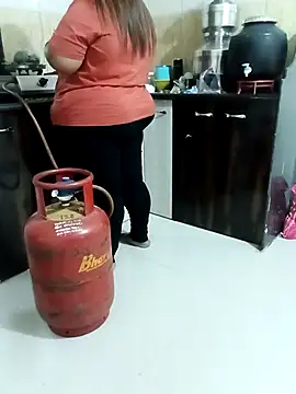 Snapshot of Ravina_patil1 chatting on 11.13.25 Ravina patil1 online show from 11.13.25