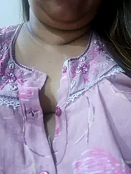 Snapshot of Ravina_patil1 chatting on 12.19.25 Ravina patil1 online show from 12.19.25