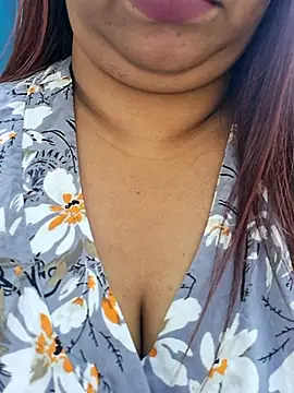 Snapshot of Ravina_patil1 chatting on 02.14.26 Ravina patil1 online show from 02.14.26