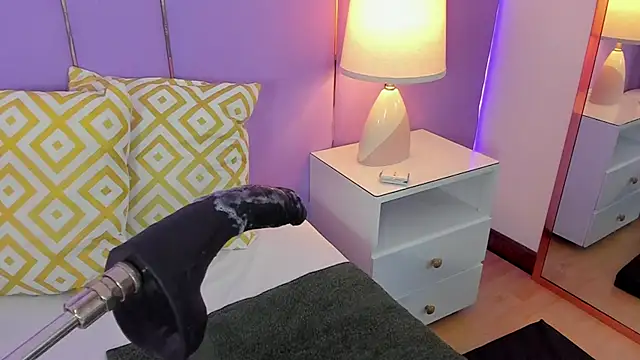 SophyRuiz  online show from 04.02.26