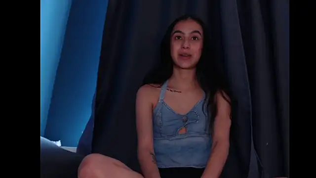 Snapshot of ValeryBaker_ chatting on 10.07.25 ValeryBaker  online show from 10.07.25