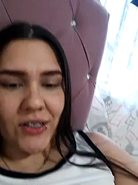 Ariakris online show from 12.01.25