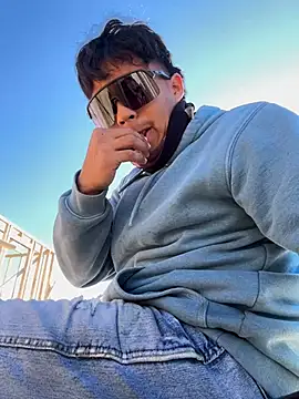 Snapshot of carlozxyz337 chatting on 12.19.24 carlozxyz337 online show from 12.19.24