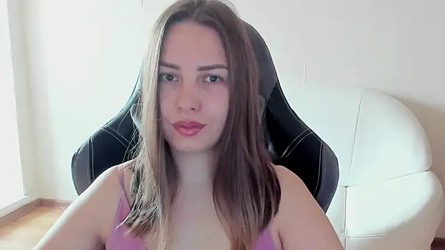 Snapshot of Mia_shy1 chatting on 05.13.26 Mia shy1 online show from 05.13.26