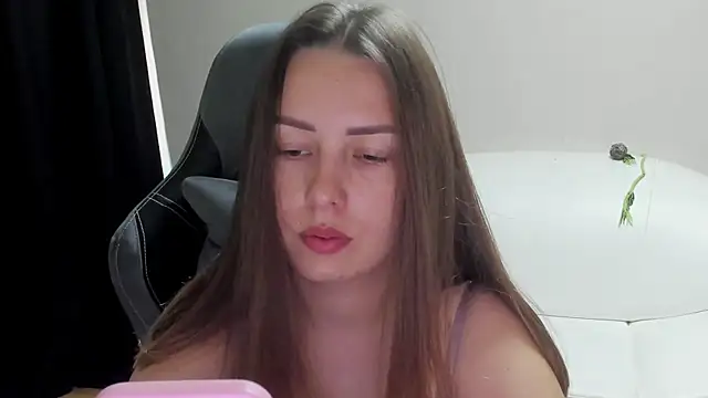 Snapshot of Mia_shy1 chatting on 06.19.26 Mia shy1 online show from 06.19.26