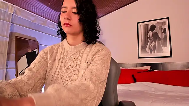 Moony 14 online show from 10.17.25