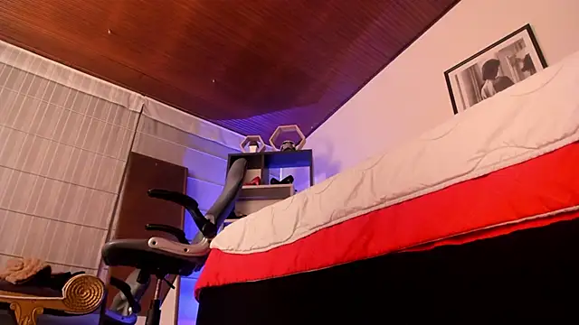 Moony 14 online show from 11.01.25