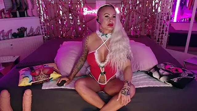 Snapshot of bonnievonclyde chatting on 12.09.24 bonnievonclyde online show from 12.09.24