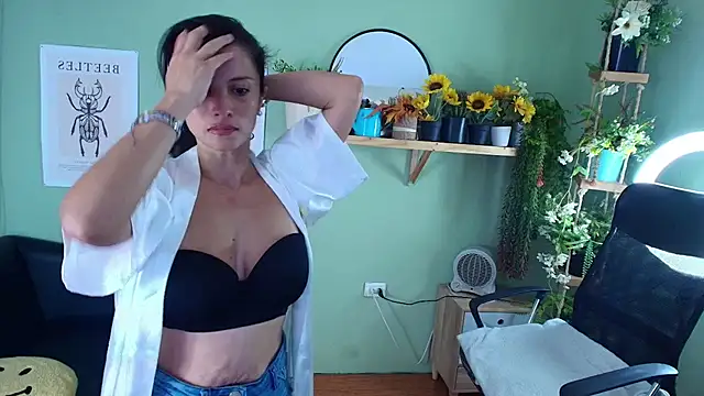 Aliiz 01 online show from 03.20.25