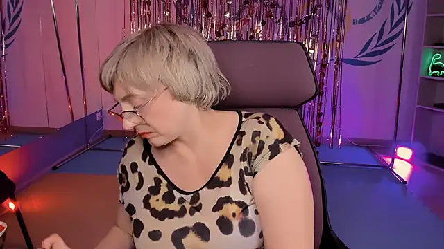 sugar vivien online show from 02.28.25