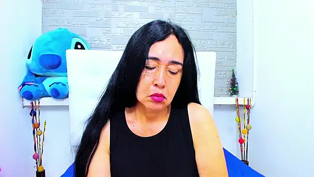 HorniestMilf online show from 09.28.25