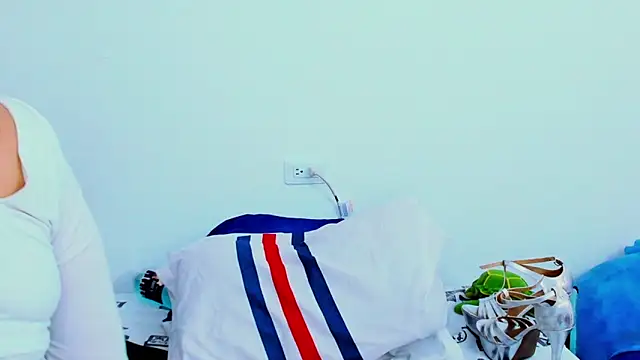 HorniestMilf online show from 03.01.26