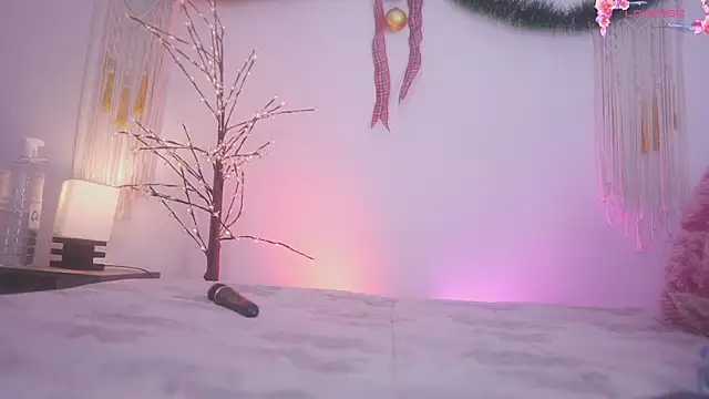 Eyleen 24 online show from 12.23.24