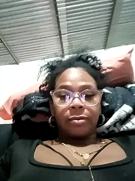 Snapshot of Melanie_candy_ chatting on 10.14.25 Melanie candy online show from 10.14.25