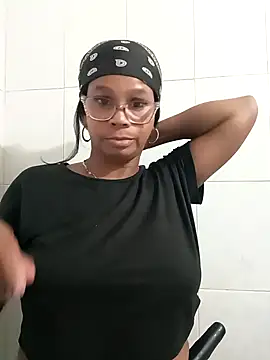 Snapshot of Melanie_candy_ chatting on 10.16.25 Melanie candy online show from 10.16.25