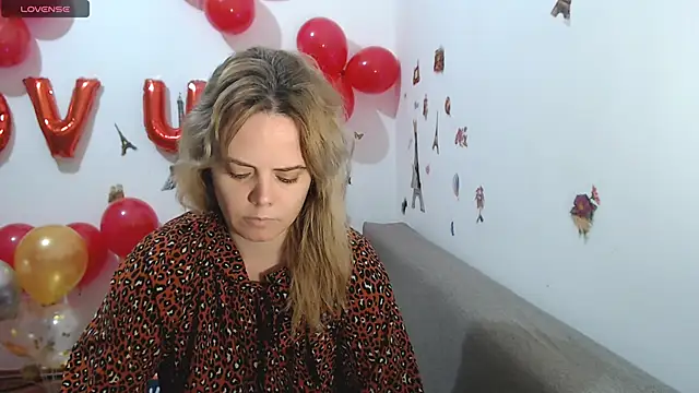 hotmilf4uxxx online show from 02.17.26