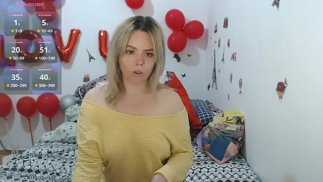 hotmilf4uxxx online show from 03.25.26