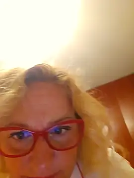 Snapshot of VirginiaNurse chatting on 07.04.26 VirginiaNurse online show from 07.04.26