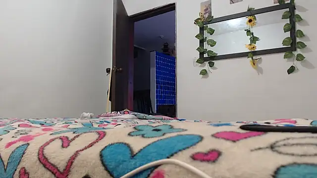 Snapshot of Elza_Blonde chatting on 03.20.25 Elza Blonde online show from 03.20.25