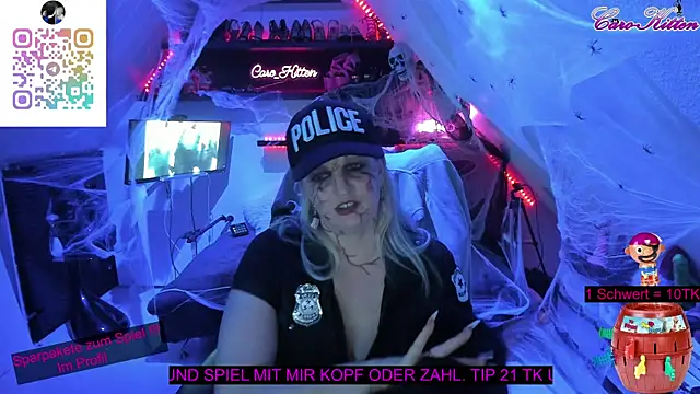 caro kitten online show from 10.31.25