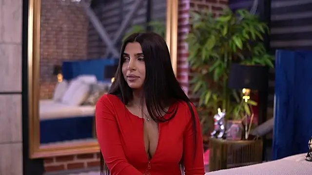 NicoleCellini online show from 11.16.25