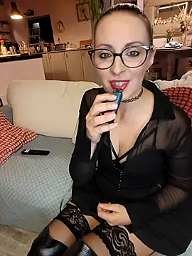 Snapshot of Jade_Emeraud chatting on 03.17.25 Jade Emeraud online show from 03.17.25