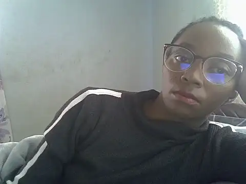 Snapshot of ElianeHot chatting on 06.30.26 ElianeHot online show from 06.30.26