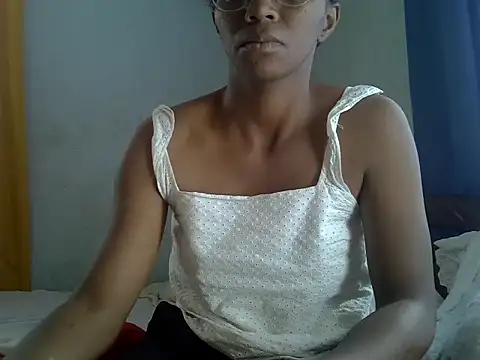 Snapshot of ElianeHot chatting on 07.05.26 ElianeHot online show from 07.05.26