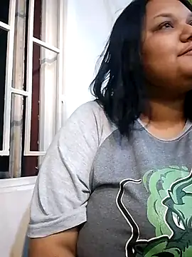 Snapshot of Alisteresa_ chatting on 06.25.26 Alisteresa online show from 06.25.26