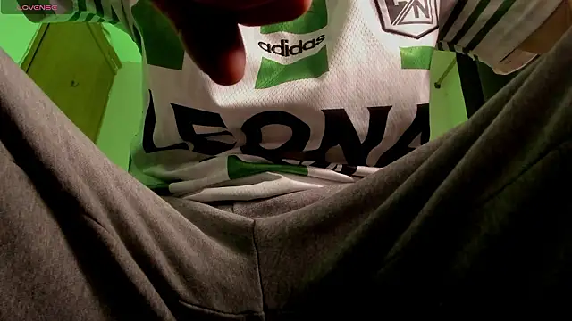 Snapshot of s_sven03 chatting on 03.04.26 s sven03 online show from 03.04.26