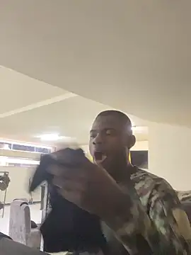 Snapshot of Rickycuero chatting on 11.16.25 Rickycuero online show from 11.16.25